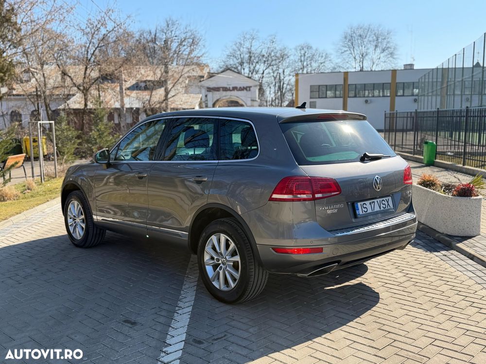 Volkswagen Touareg - 12