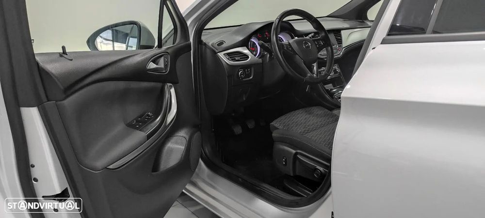 Opel Astra 1.2 Turbo - 16