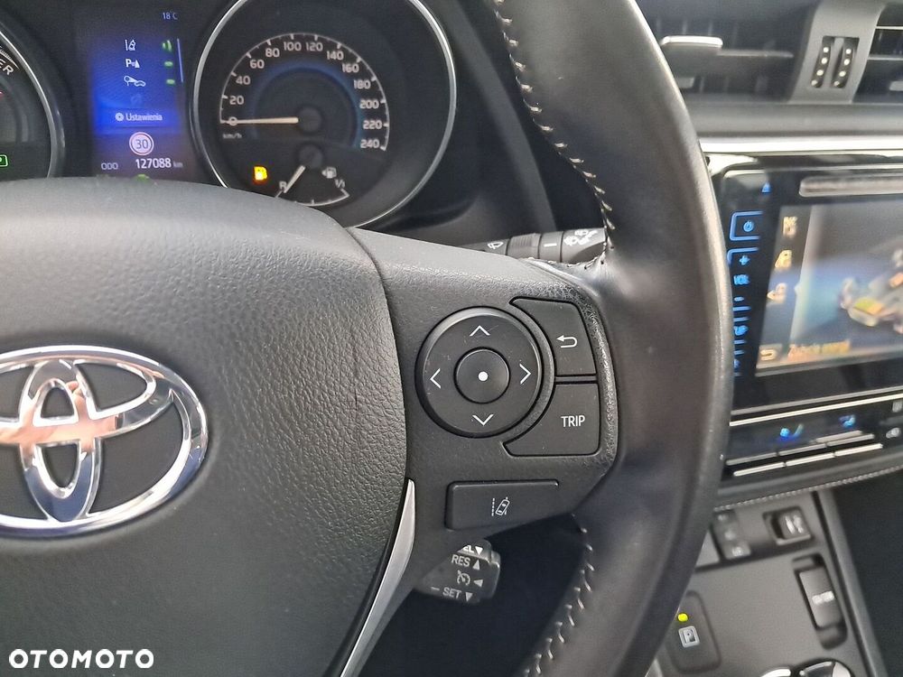 Toyota Auris Hybrid 135 Premium - 24