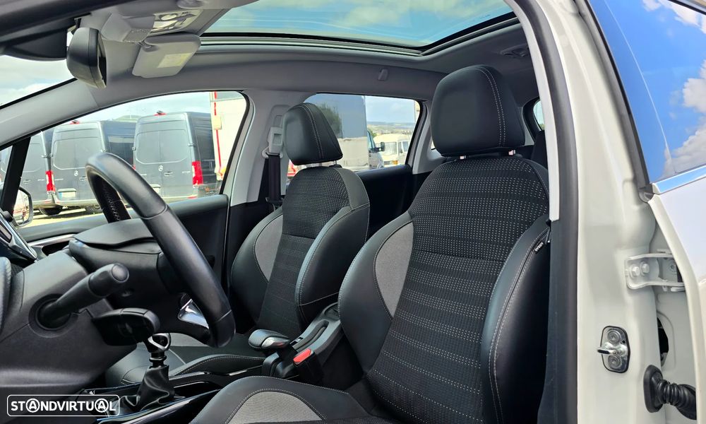 Peugeot 2008 PureTech 130 GPF Stop&Start Allure - 2
