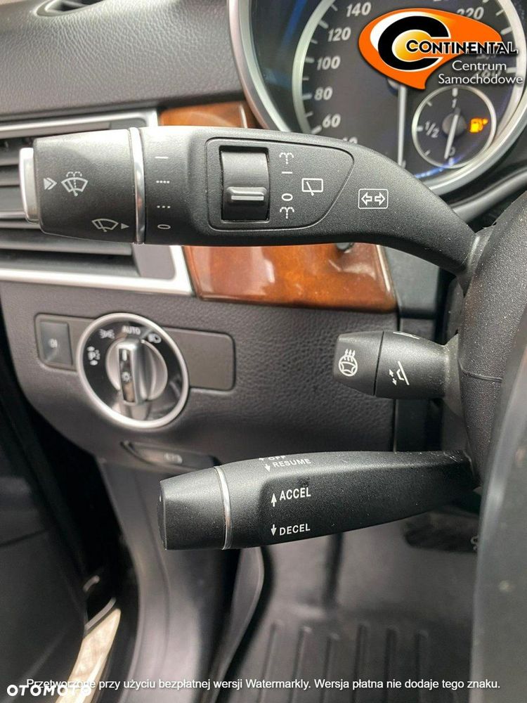 Mercedes-Benz ML - 17