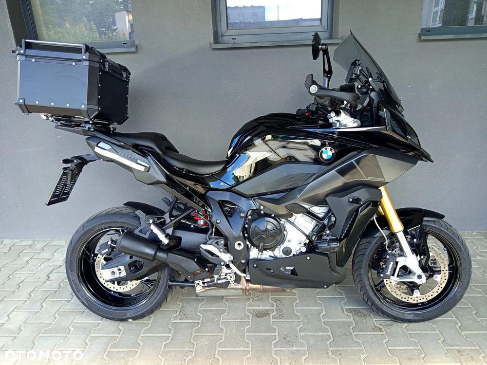 BMW S - 4