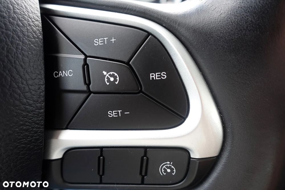 Jeep Compass 2.0 MultiJet Active Drive Limited - 29