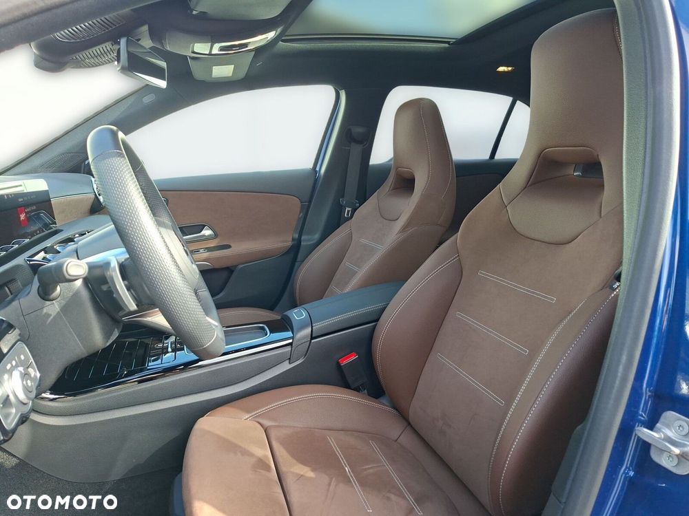 Mercedes-Benz Klasa A 220 4-Matic AMG Line 8G-DCT - 14