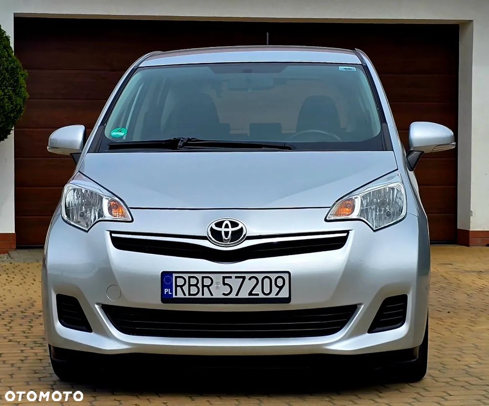 Toyota Verso S - 2