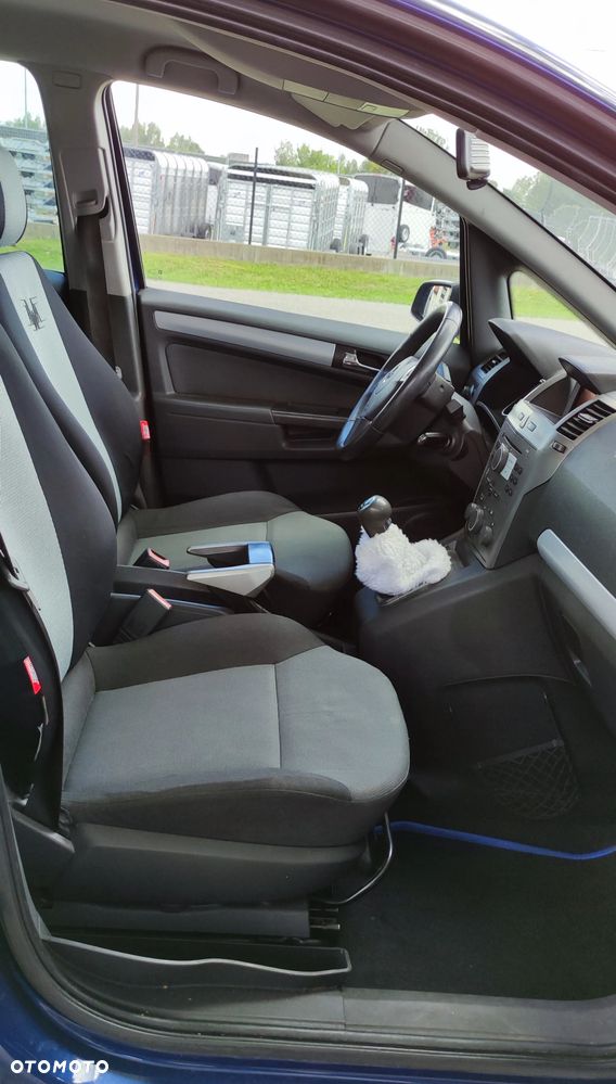 Opel Zafira 1.9 CDTI - 8