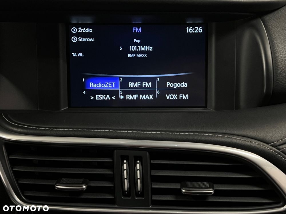 Infiniti Q30 1.6t Premium 7DCT - 33