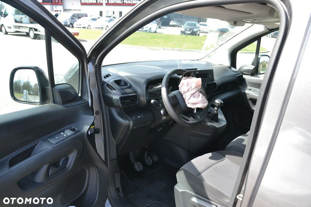 Toyota Proace City - 16