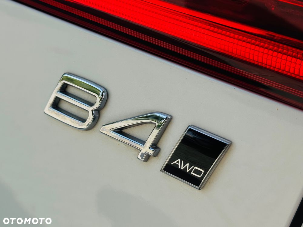 Volvo XC 60 B4 D AWD Inscription - 25