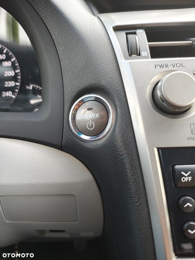 Lexus RX - 25
