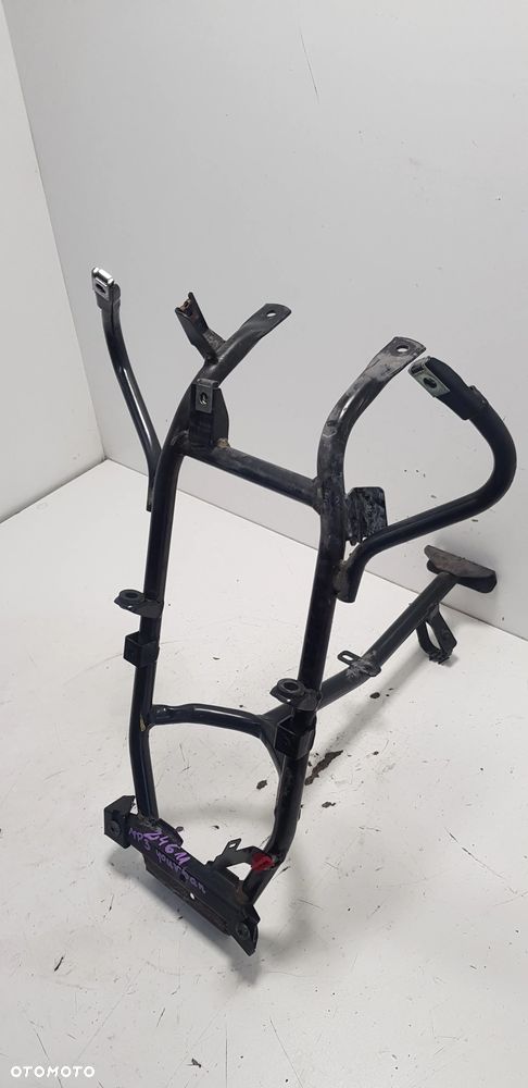 Piaggio MP3 300 Yourban Stelaż Czaszy Przód Mocowanie - 3