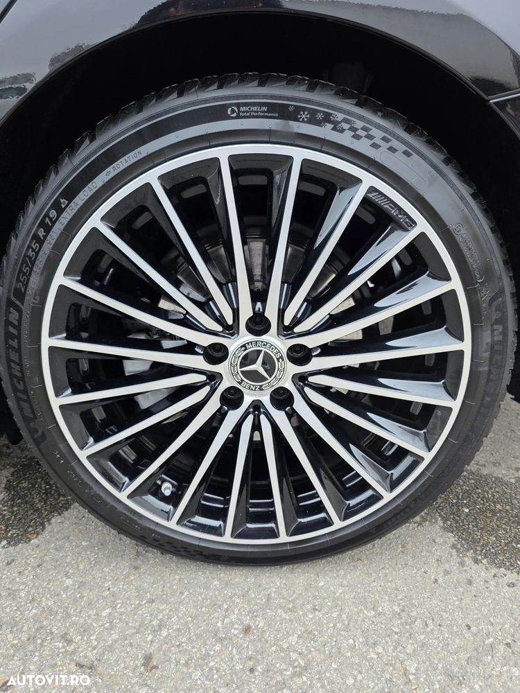 Mercedes-Benz C 300 4Matic T 9G-TRONIC AMG Line - 24