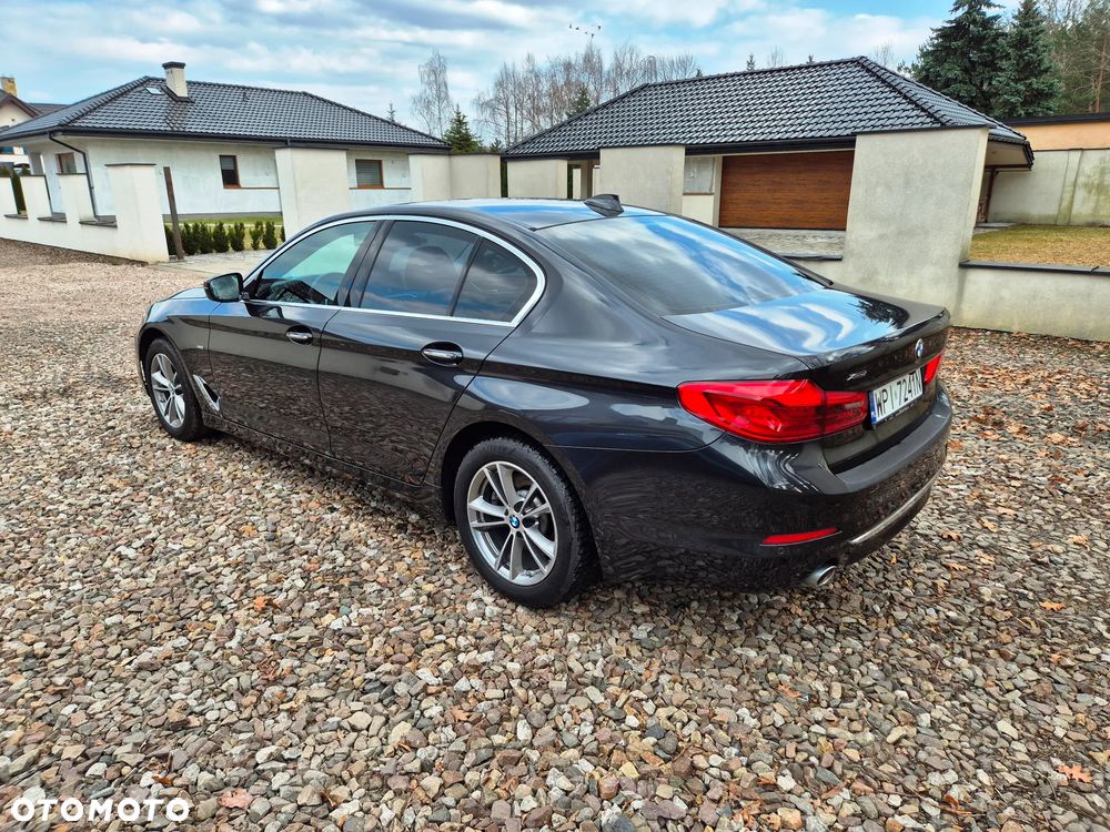 BMW Seria 5 520d xDrive Luxury Line - 4