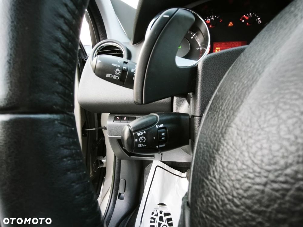 Peugeot 5008 - 12