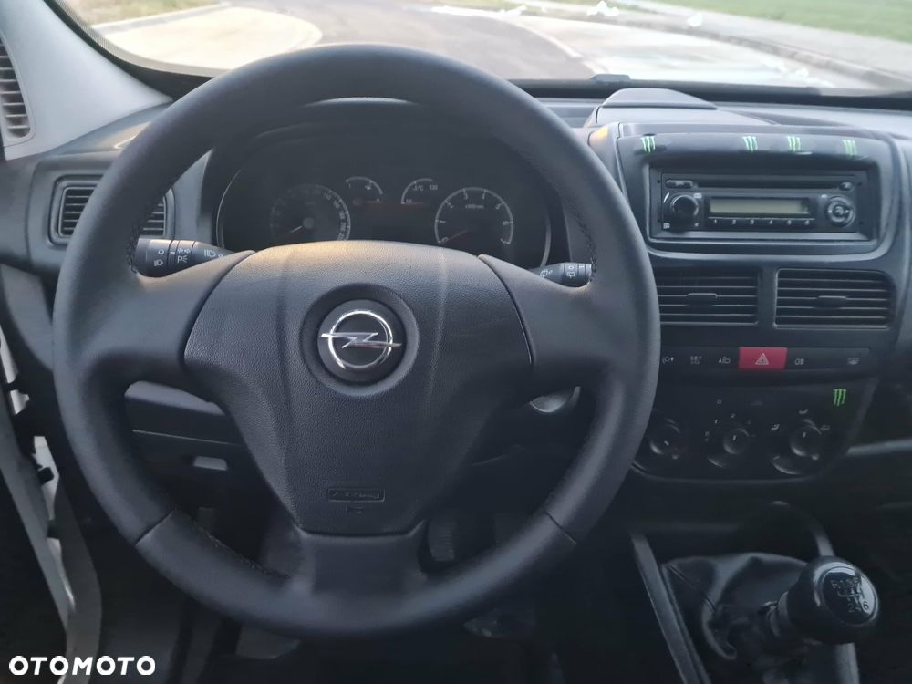 Opel Combo - 9