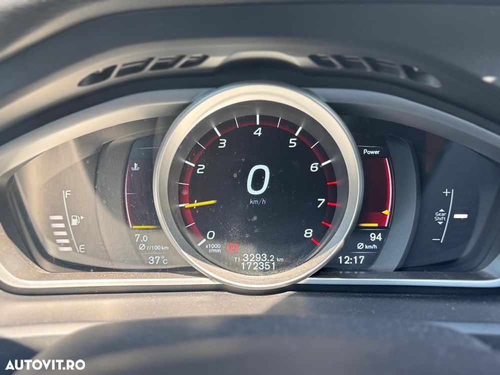 Volvo V40 T2 Momentum - 14