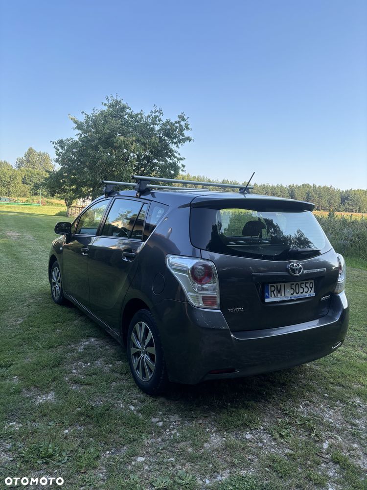 Toyota Verso 2.0 D-4D 2010 7os - 5