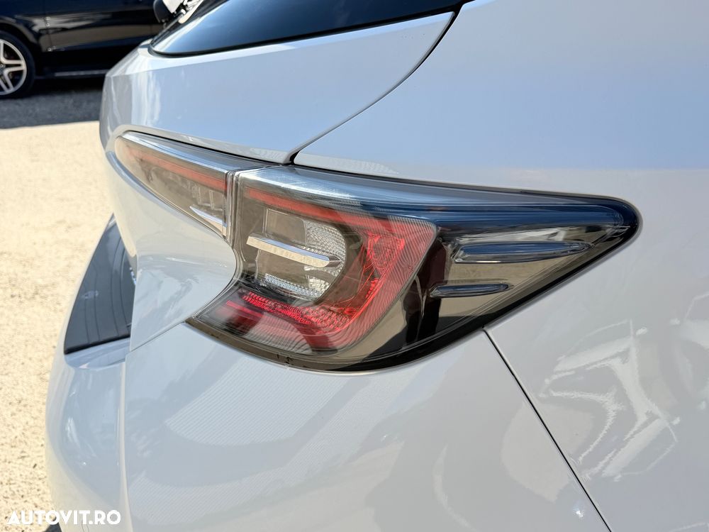 Toyota Corolla 1.8 HSD TS Exclusive - 17