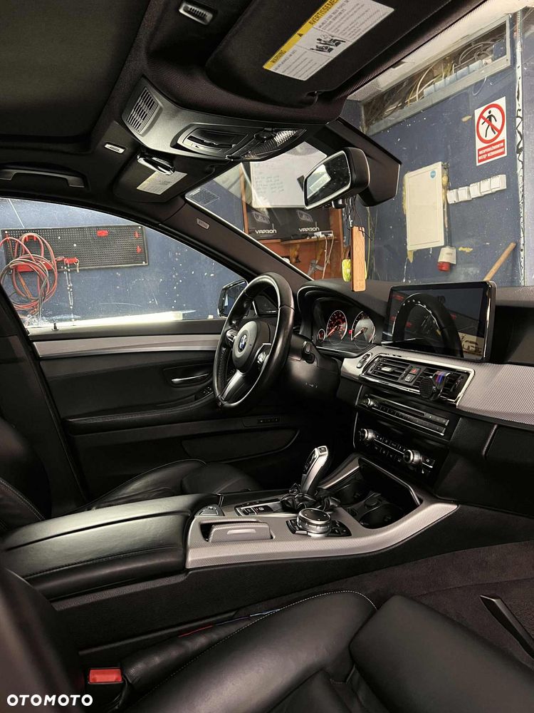 BMW Seria 5 535i xDrive - 12
