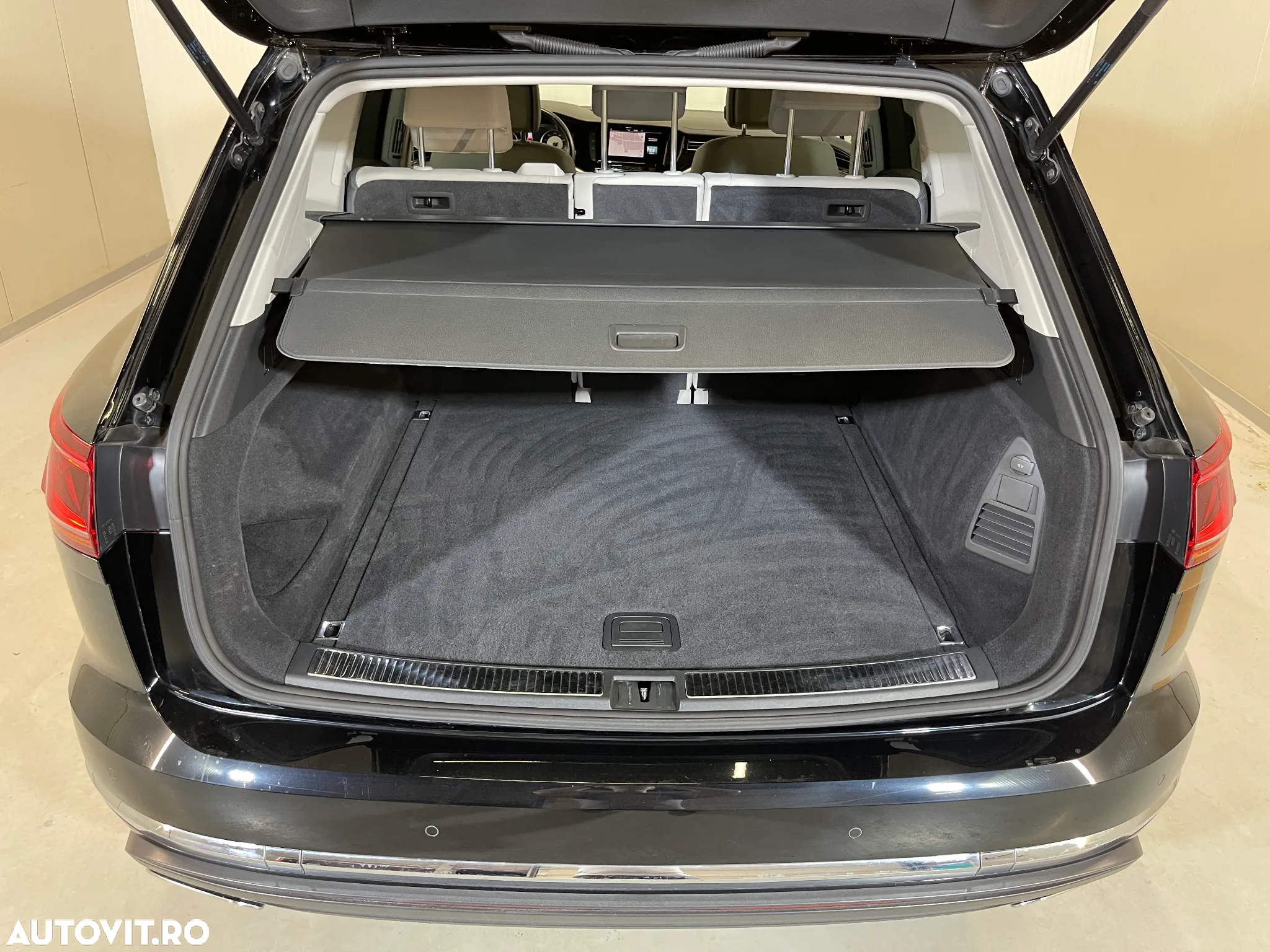 Volkswagen Touareg V6 TDI Elegance - 13