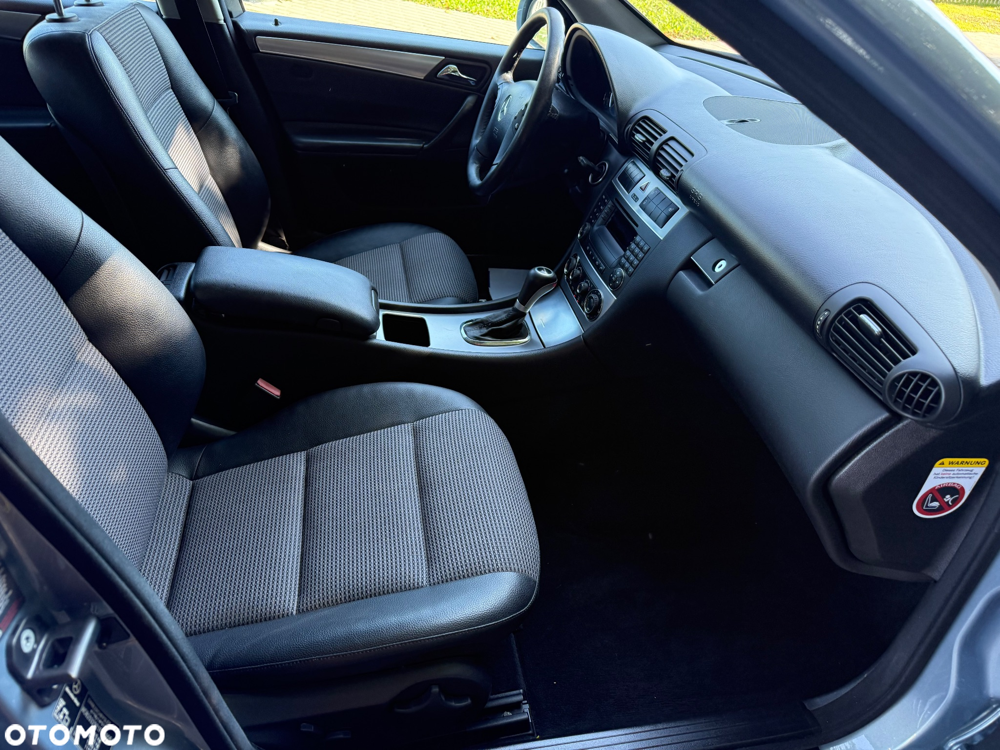Mercedes-Benz Klasa C 280 T Avantgarde 4-Matic - 26
