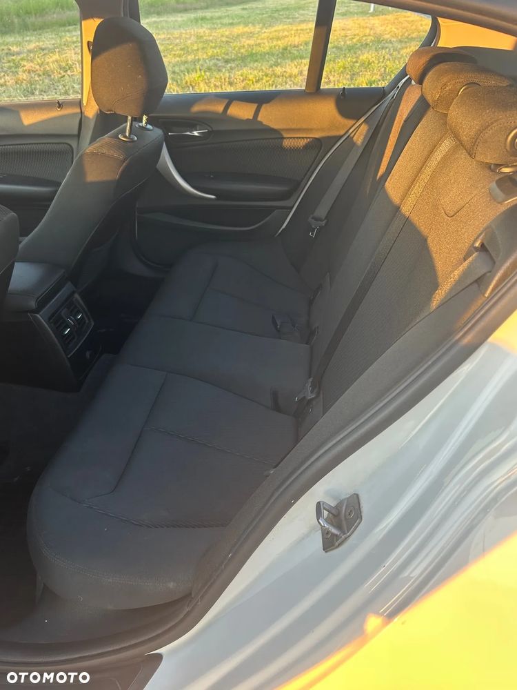BMW Seria 1 116i - 11