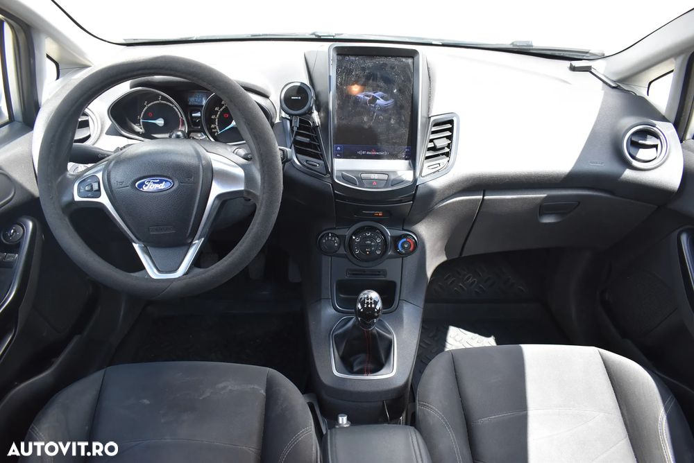FORD Fiesta 2013 — imagine 9