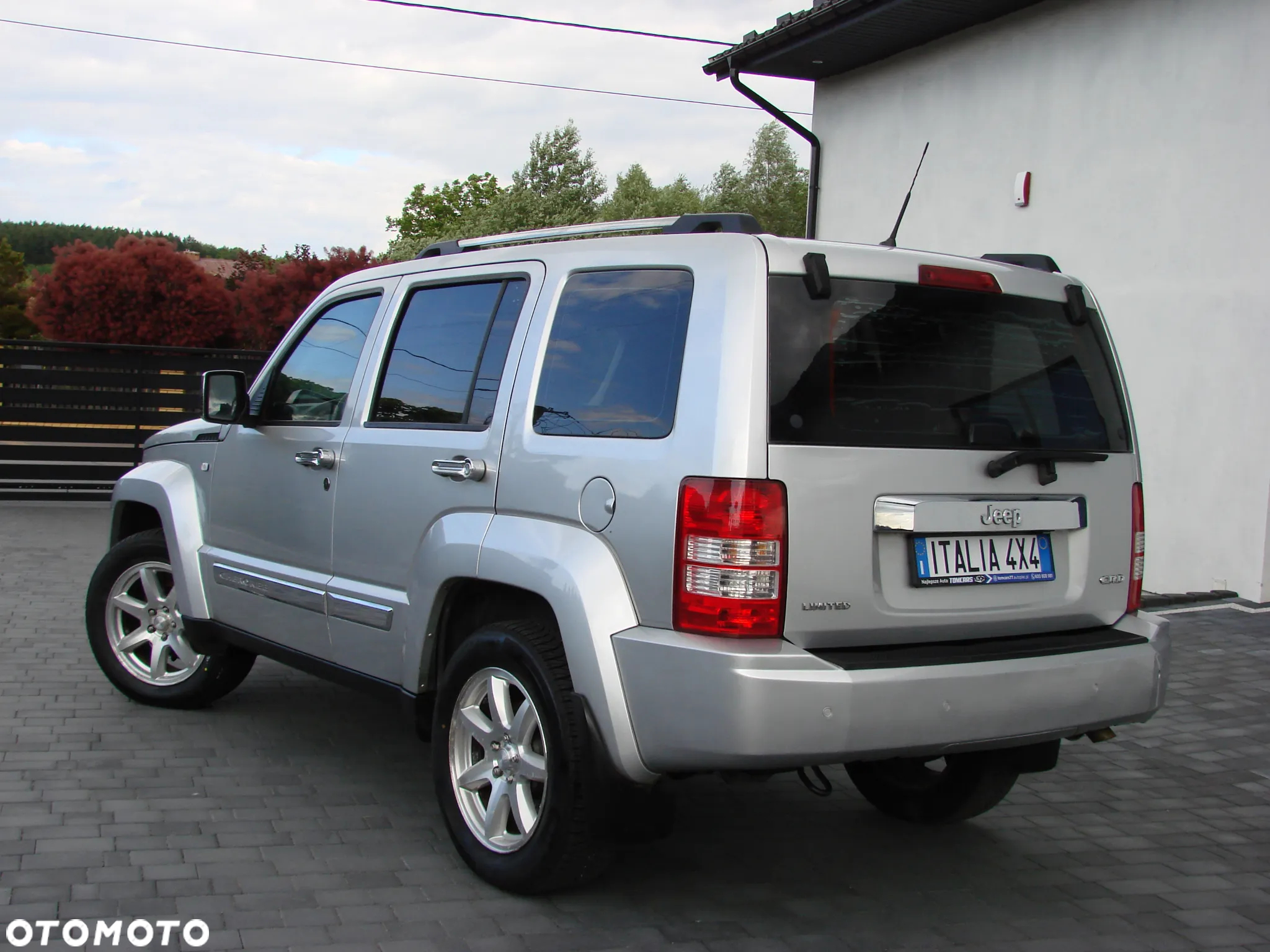 Jeep Cherokee - 14