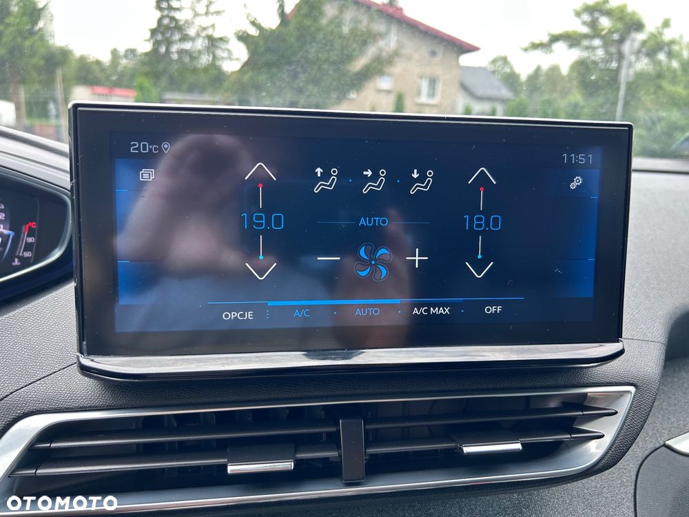 Peugeot 3008 1.2 PureTech Allure Pack S&S EAT8 - 29