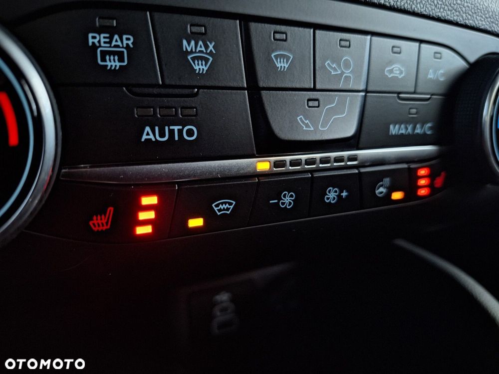 Ford Kuga 1.5 EcoBoost FWD ST-Line - 27