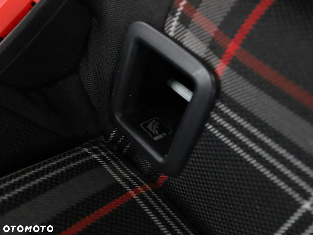 Volkswagen Polo 2.0 TSI DSG GTI - 38