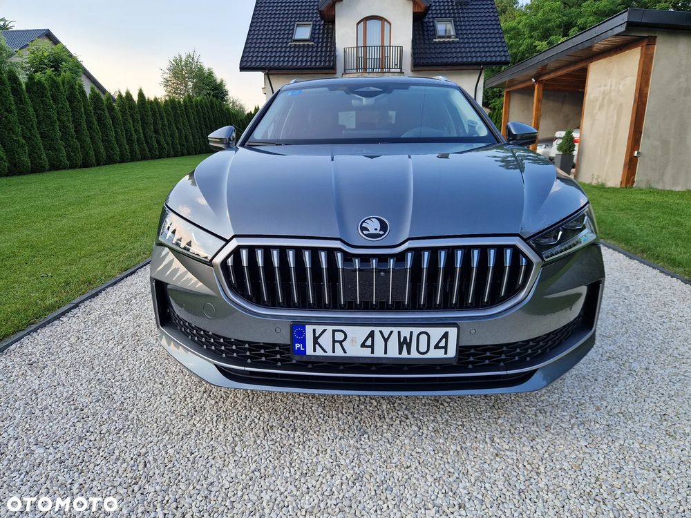 Skoda Superb 2.0 TDI SCR 4x4 L&K DSG - 9