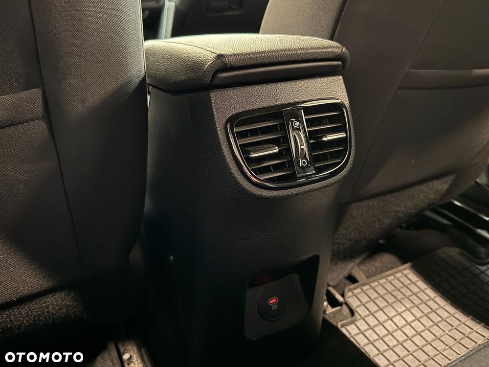 Kia ProCeed 1.5 T-GDI GT Line - 23