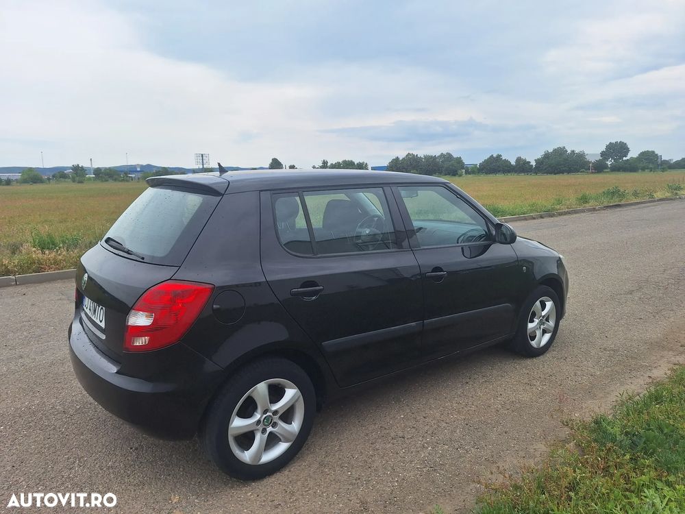 Skoda Fabia 1.2 HTP Ambiente - 2