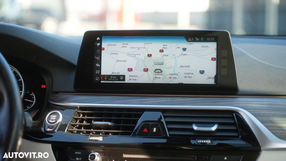 BMW Seria 5 540i Aut. Sport Line - 29