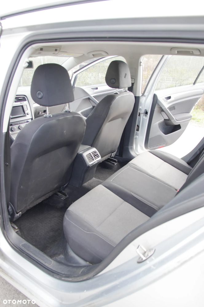 Volkswagen Golf - 16