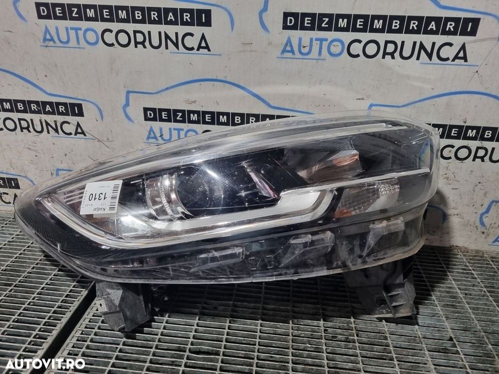 Far Dreapta Renault Kadjar 2015 - 2018 SUV 4 Usi (1310) Cu lupă - 1