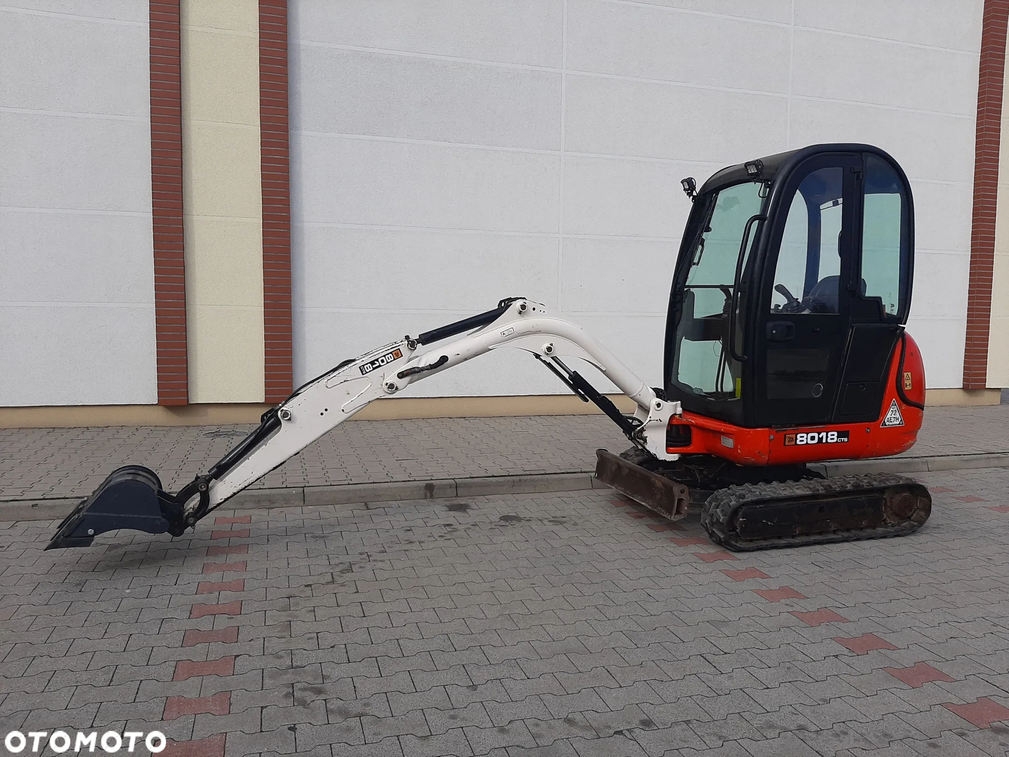 JCB 8018 - 9