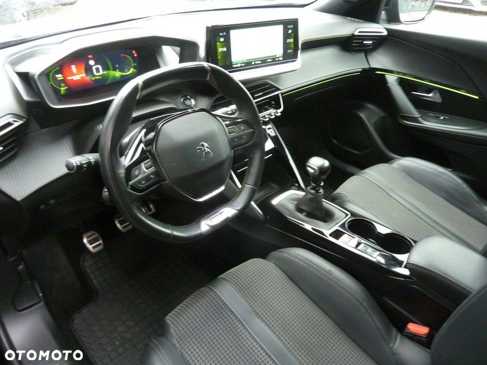 Peugeot 2008 - 10