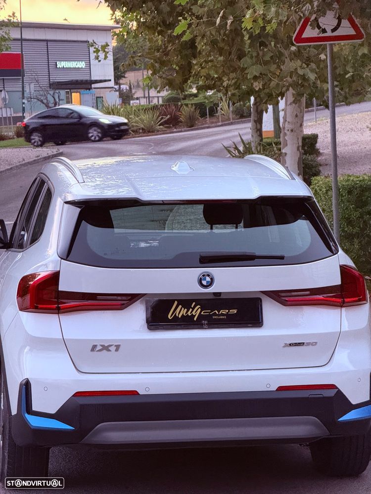 BMW iX1 xDrive30 xLine - 15