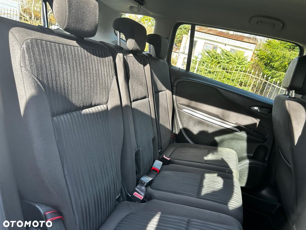 Opel Zafira - 27