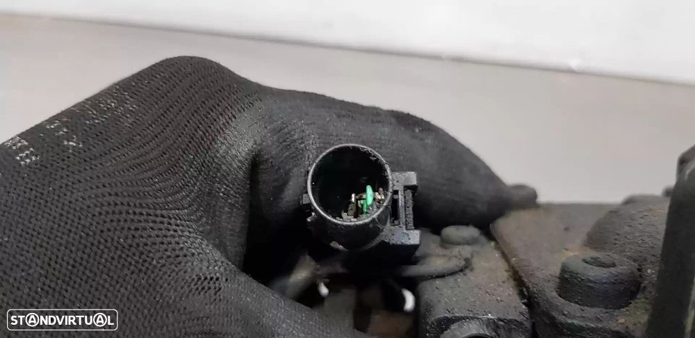 COMPRESSOR AR CONDICIONADO KIA CARNIVAL II 2003 -1315012000 - 2