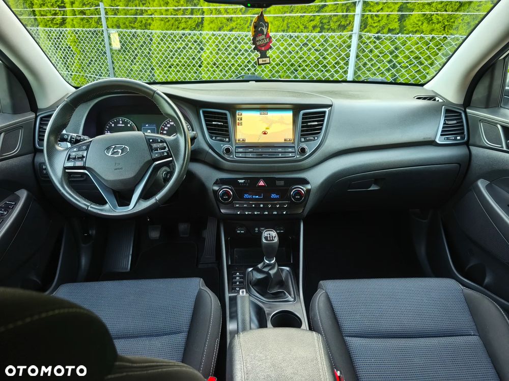 Hyundai Tucson 1.7 CRDI BlueDrive GO 2WD - 19