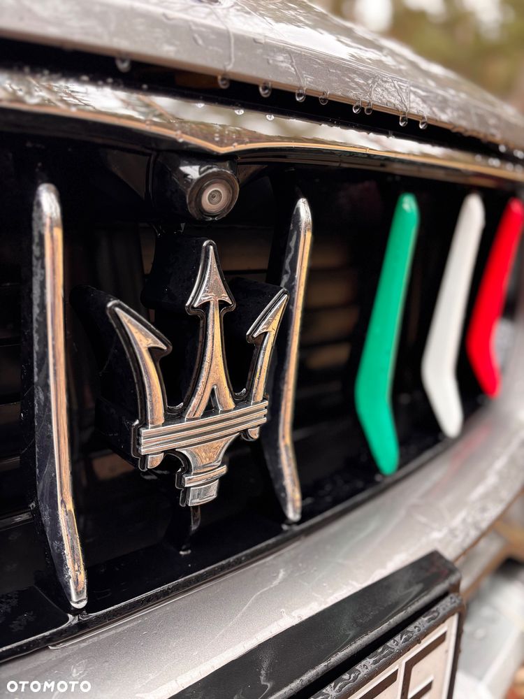 Maserati Levante Q4 Executive - 18