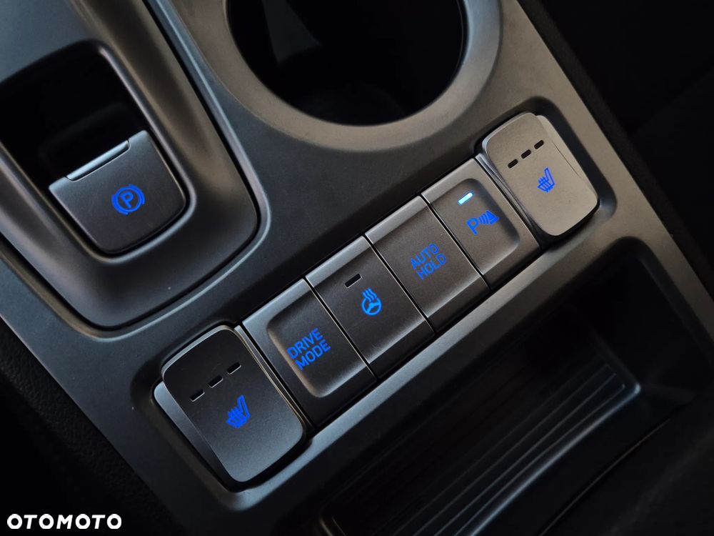 Hyundai Kona 64kWh Premium - 26