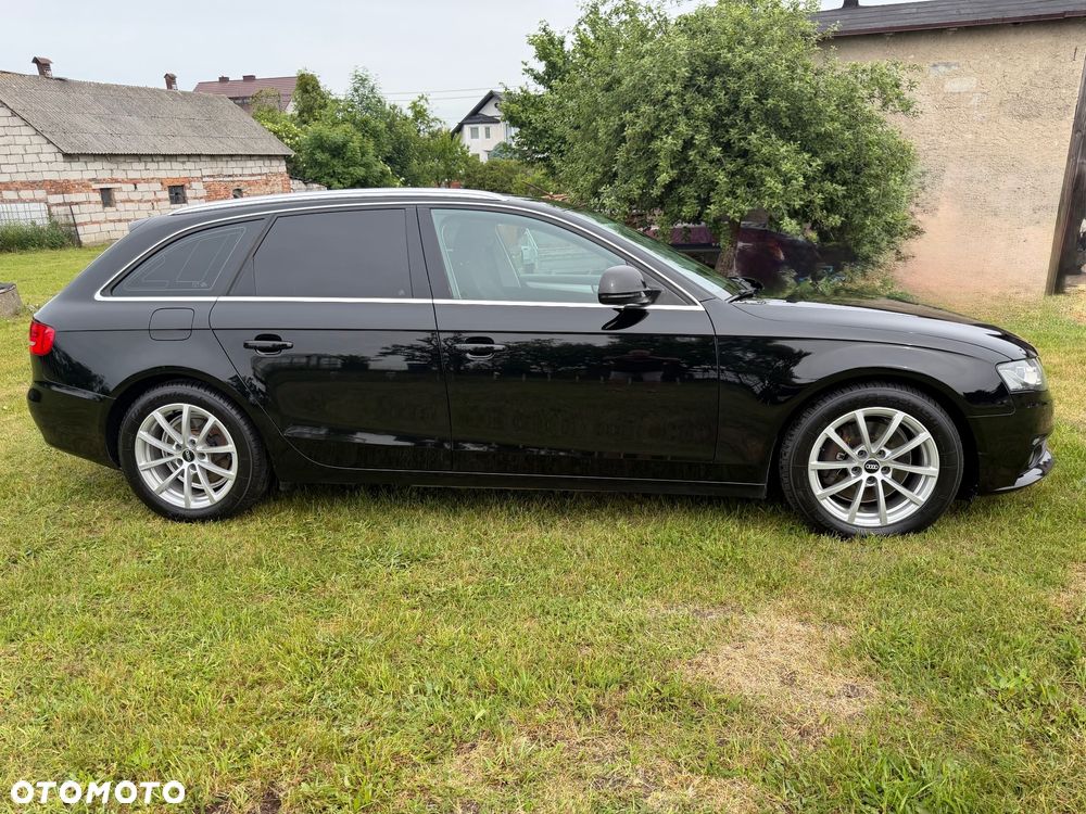 Audi A4 Avant 3.0 TDI DPF clean diesel quattro tiptron Attraction - 4