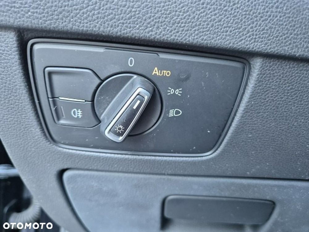 Volkswagen Passat - 26