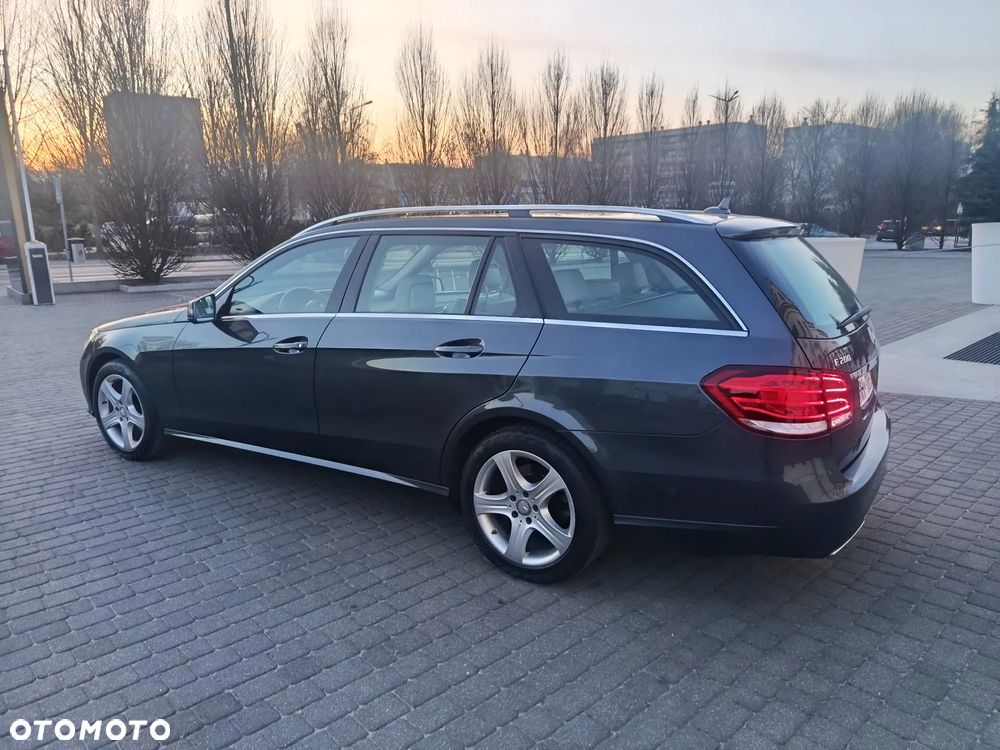 Mercedes-Benz Klasa E 220 CDI BlueEff - 13