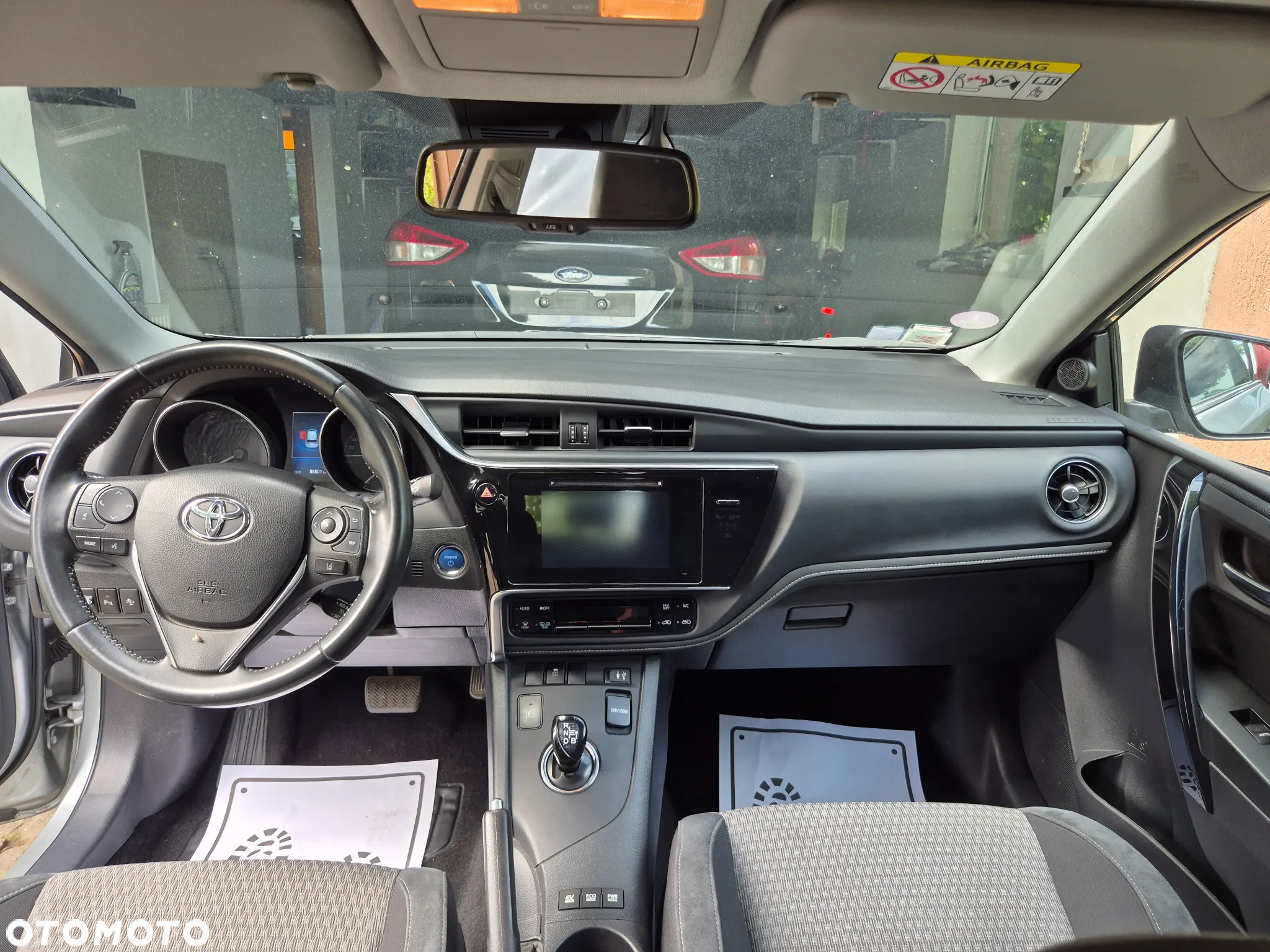 Toyota Auris 1.8 VVT-i Hybrid Automatik Design Edition - 27