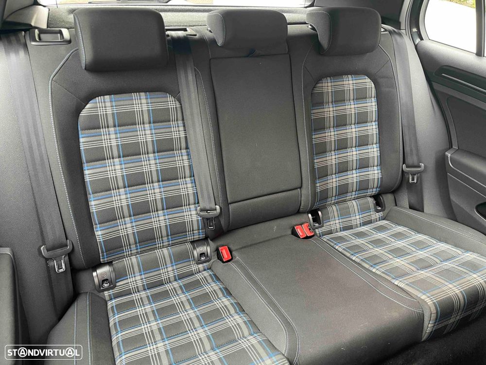 VW Golf 1.4 GTE Plug-in - 47